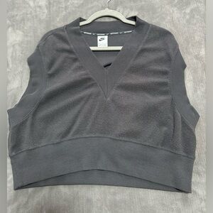 Nike top